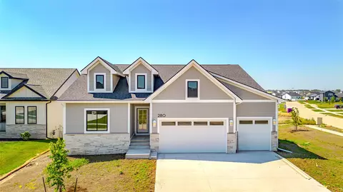 280 NW Montego Ct, Waukee, IA 50263