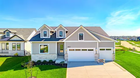 280 NW Montego Ct, Waukee, IA 50263