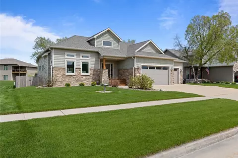 811 NW Boulder Point Pl, Ankeny, IA 50023