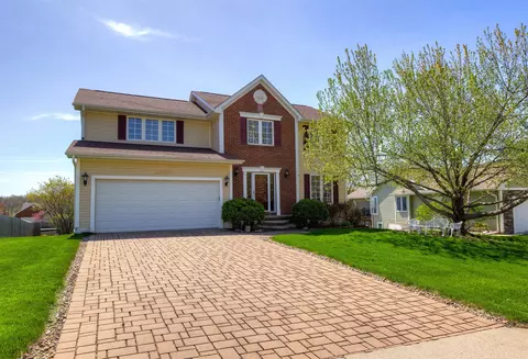 2507 E Marion St, Des Moines, IA 50320