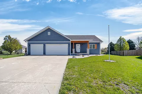 107 Dooley Ct SW, Altoona, IA 50009