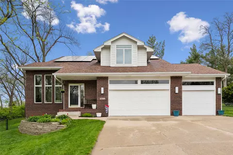 3011 Rhett Cir, Des Moines, IA 50321