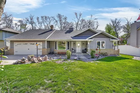 3413 SW 34th St, Des Moines, IA 50321