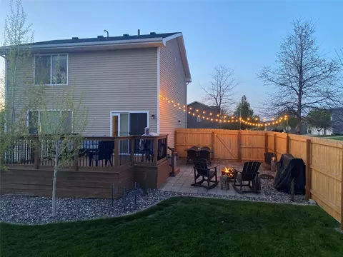 6445 SE Sunsplash Dr, Pleasant Hill, IA 50327