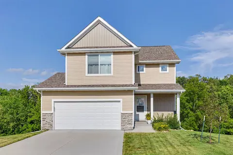 408 Ryan Cir NE, Mitchellville, IA 50169