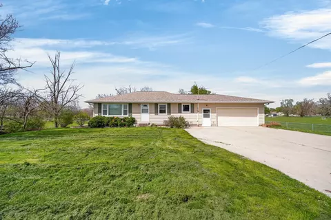 800 W State St, Colfax, IA 50054