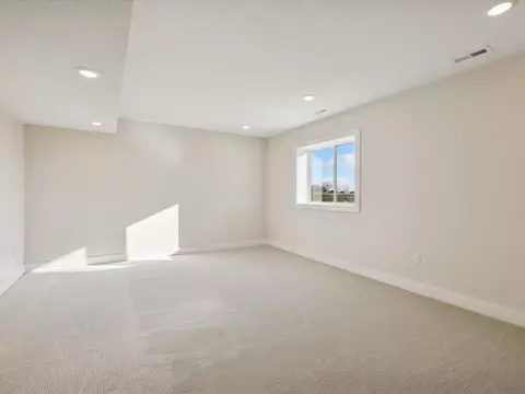 Bedroom - 240 NW Copperleaf Ct, Waukee, IA 50263 photo 6 of 7