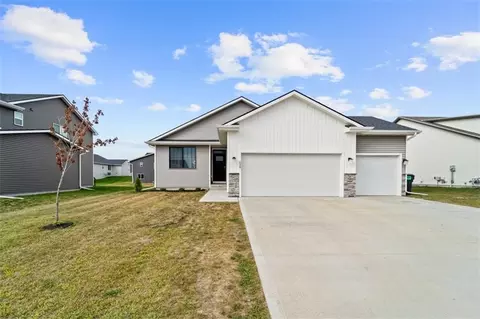 628 NE 56th St, Ankeny, IA 50021