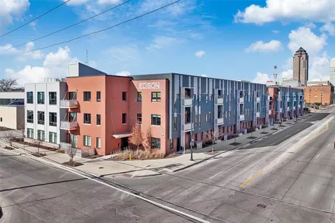 450 SW 7th St #307, Des Moines, IA 50309