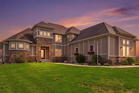11635 NW 115th St, Granger, IA 50109