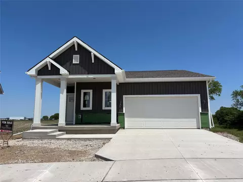 1841 Gordon Ct, Norwalk, IA 50211