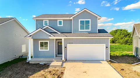 1835 Gordon Ct, Norwalk, IA 50211