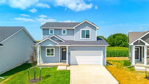 1835 Gordon Ct, Norwalk, IA 50211