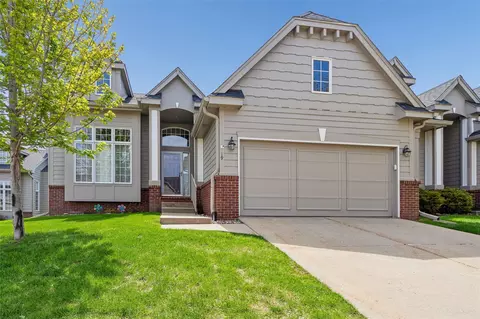6980 Cody Dr #19, West Des Moines, IA 50266