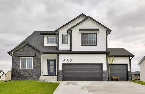 552 Westwood Dr, Huxley, IA 50124