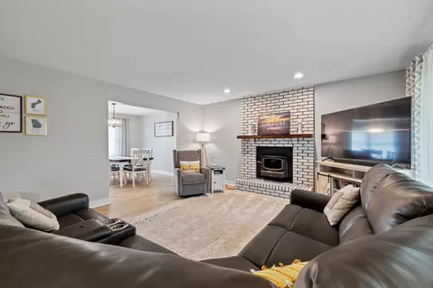 205 NW Applewood St, Ankeny, IA 50023
