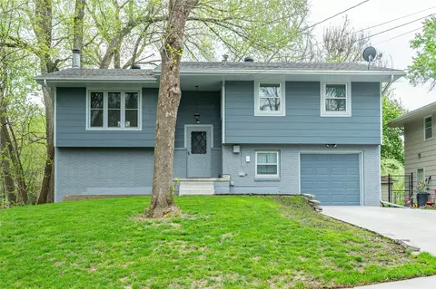 2807 64th St, Des Moines, IA 50322
