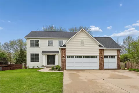 7802 Boulder Dr, West Des Moines, IA 50266