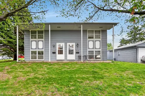 1727 E 33rd St, Des Moines, IA 50317