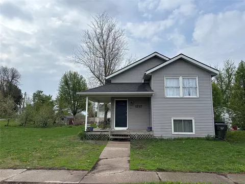 1717 1723 Jones St, Perry, IA 50220