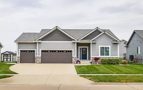 2512 NW 40th St, Ankeny, IA 50023