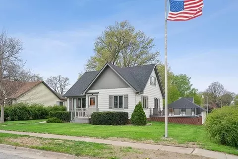 202 7th Ave, Sully, IA 50251