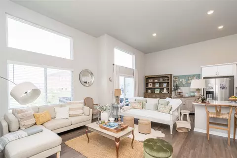 1768 Apex Ave, West Des Moines, IA 50266