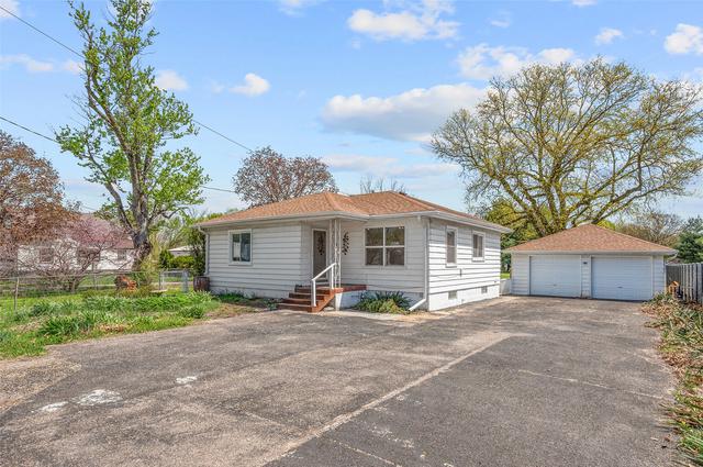 4255 NW 6th Dr, Des Moines, IA 50313