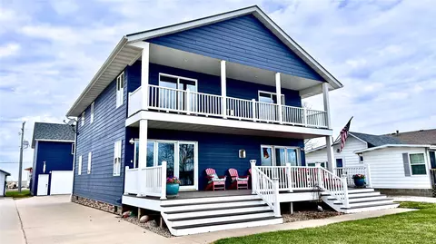 7406 Twin Lakes Rd, Manson, IA 50563