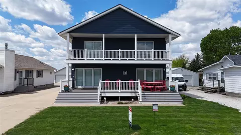 7406 Twin Lakes Rd, Manson, IA 50563