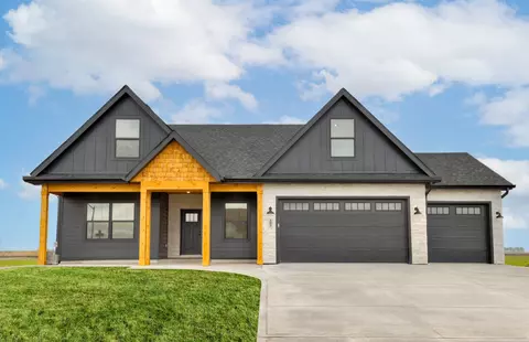 1092 SW Cattail Rd, Grimes, IA 50111