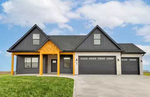 1092 SW Cattail Rd, Grimes, IA 50111