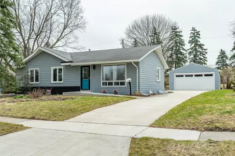 209 SE 4th St, Ankeny, IA 50021
