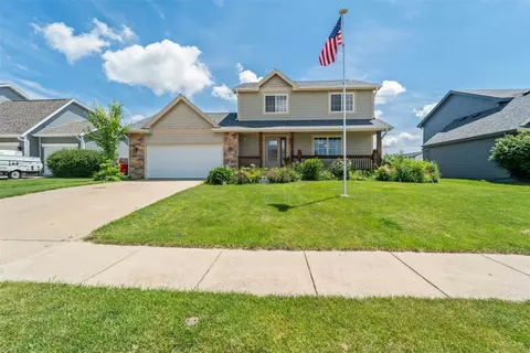 625 Meadow Cir, Huxley, IA 50124