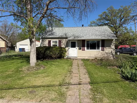 1901 59th St, Des Moines, IA 50322