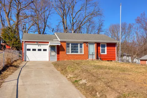 4290 NW 11th St, Des Moines, IA 50313