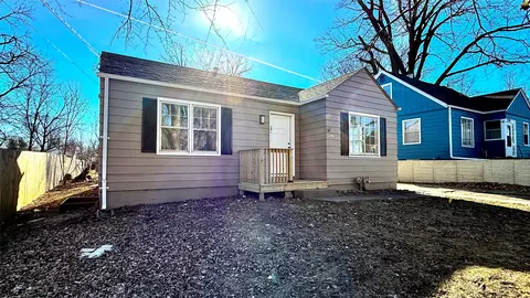2744 Adams Ave, Des Moines, IA 50310