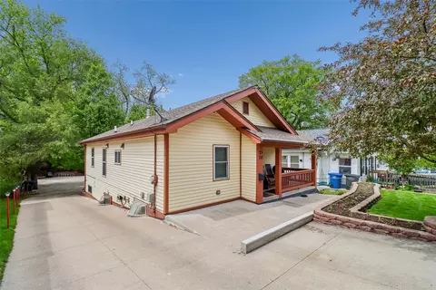 2528 SE 6th St, Des Moines, IA 50315