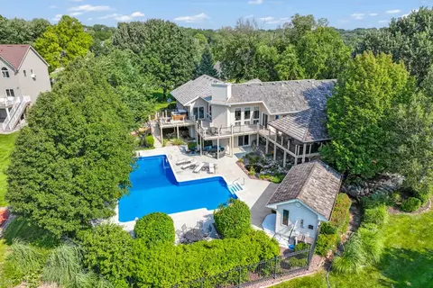 35087 Burgundy Cir, Waukee, IA 50263