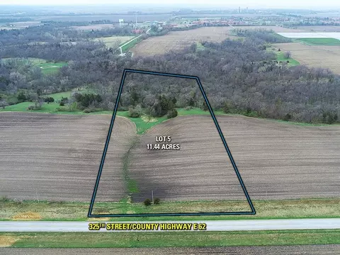 05 325th St, Woodward, IA 50276