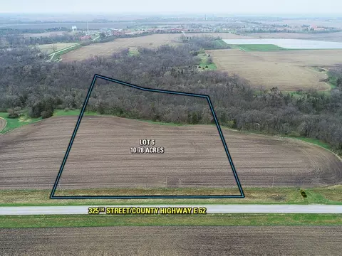 06 325th St, Woodward, IA 50276
