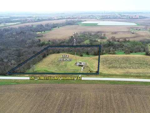 08 325th St, Woodward, IA 50276