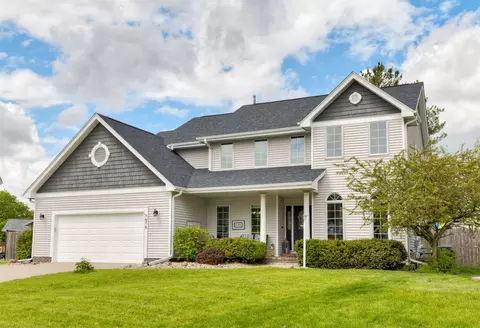 616 3rd Ave NW, Altoona, IA 50009