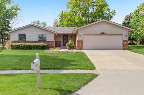 2126 Buchanan Dr, Ames, IA 50010