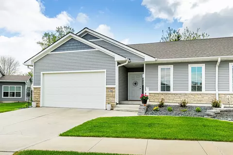 135 SE Silver Pointe Dr, Waukee, IA 50263