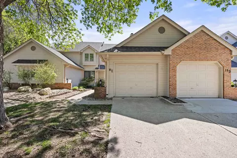 1070 50th St #10E, West Des Moines, IA 50266