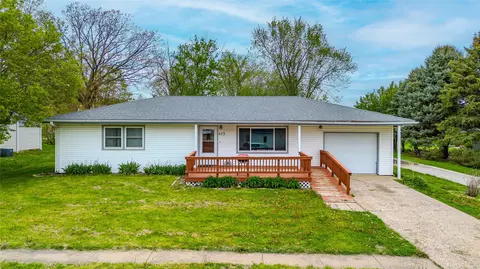 415 NE 4th St, Stuart, IA 50250