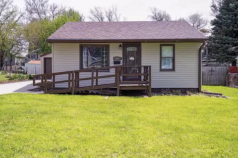 408 E 21st St S, Newton, IA 50208