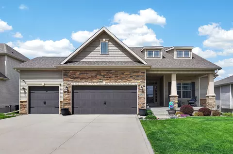 365 NE Fox Run Trl, Waukee, IA 50263