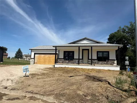 3124 Woodbury Cir, Des Moines, IA 50317